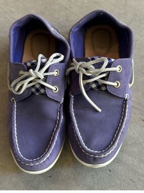 Purple sperry boat shoes